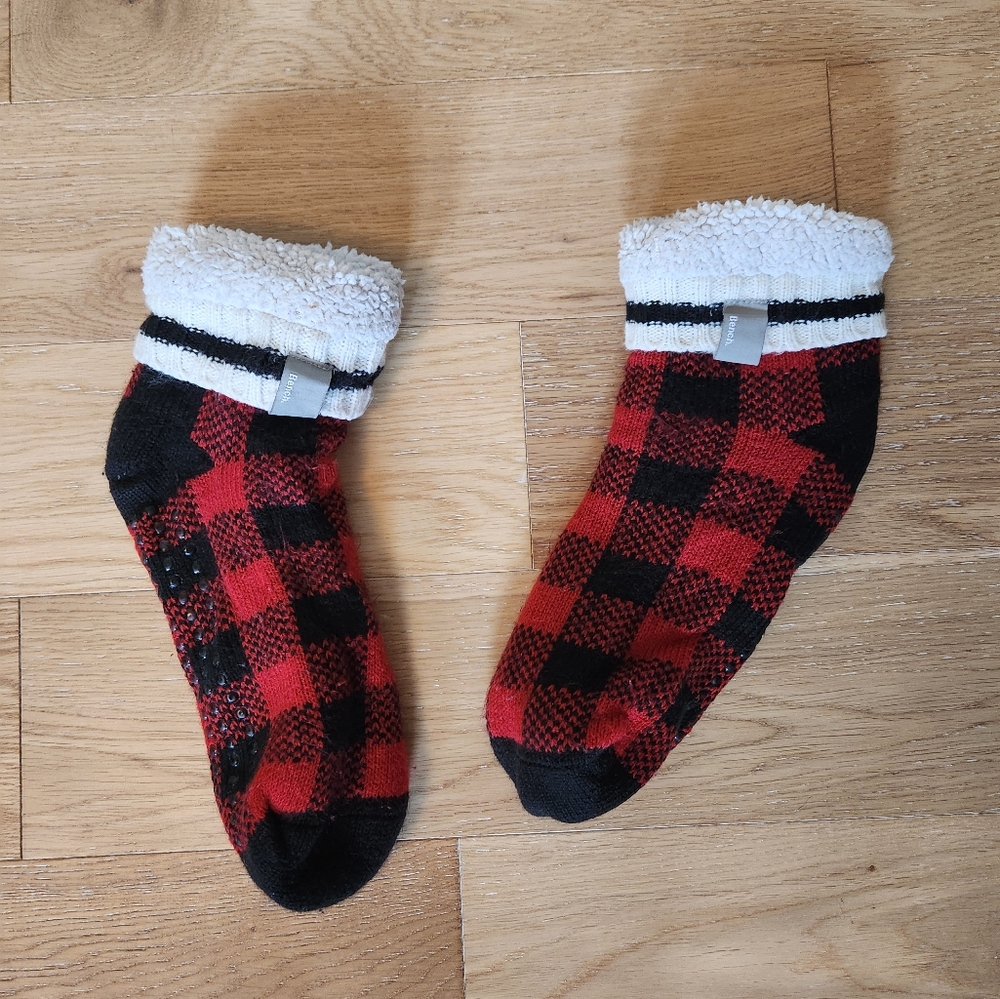 BENCH | slipper socks, plaid